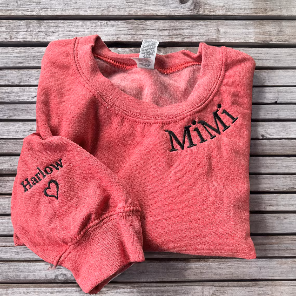 Custom Embroidered Mama Sweatshirt with Kids Name on Sleeve, Personalized Mom Sweatshirt, Minimalist Momma Sweater, Mothers Day Gift for Mom