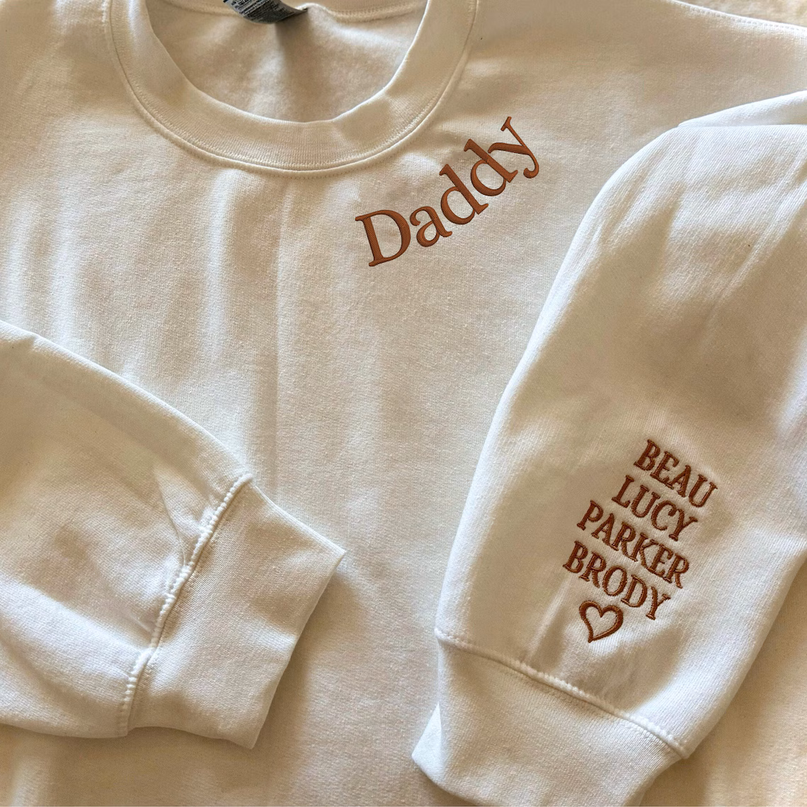 Custom Embroidered Mama Sweatshirt with Kids Name on Sleeve, Personalized Mom Sweatshirt, Minimalist Momma Sweater, Mothers Day Gift for Mom