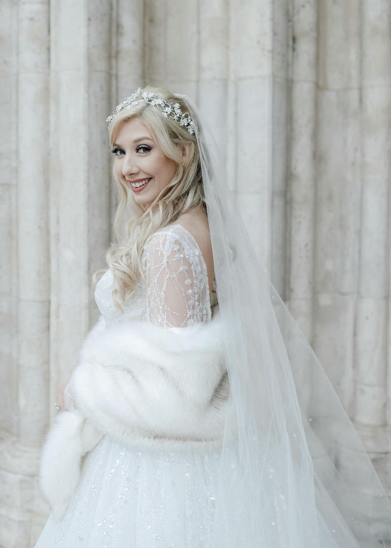 Ivory with black tips faux fur bridal wrap, Wedding Fur shrug, ivory Fur Wrap, Bridal Faux Fur Stole Fur Shawl Cape (Lilian Wht03)