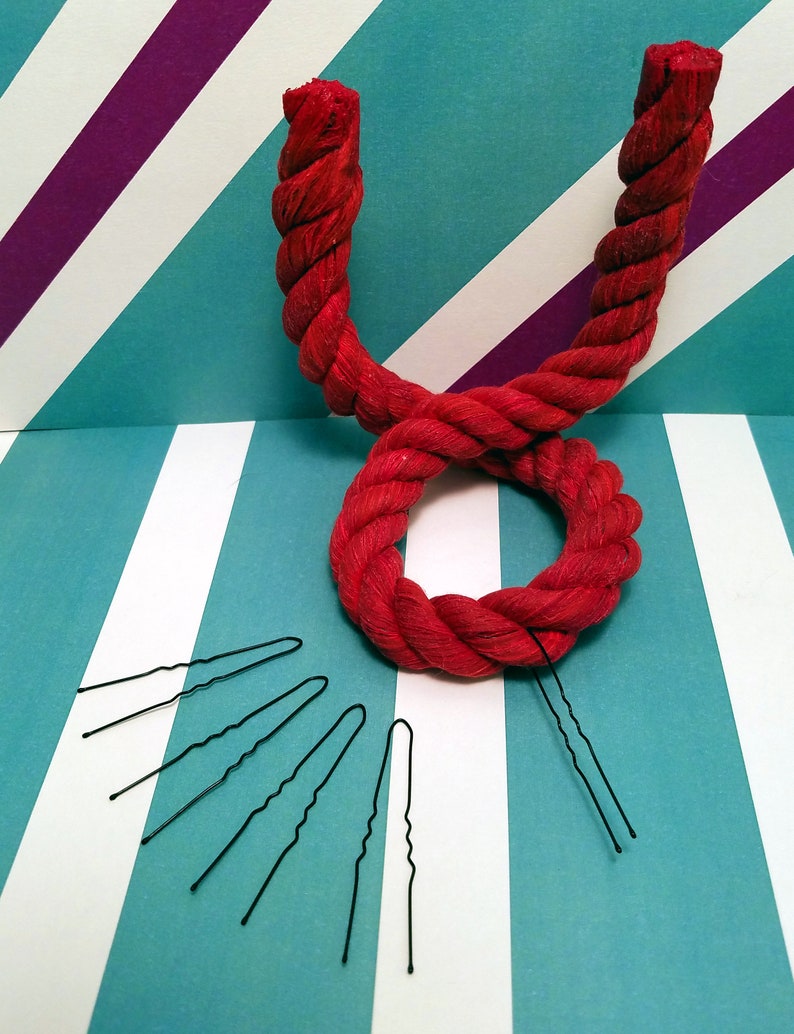 Vanellope Von Schweetz-Style "Licorice" Hair Tie
Analyze listing