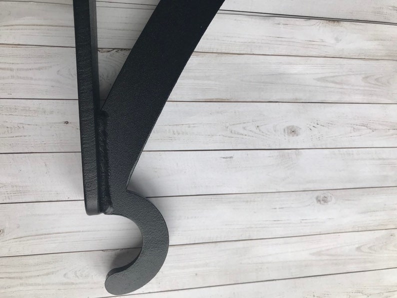 Handmade metal plant hanger heavy duty
Analyze listing