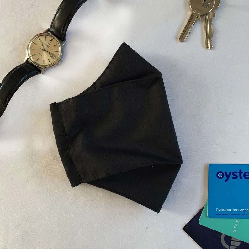 Black Reusable Face Mask UK with Nose Wire and Filter Pocket options - 3D Design for Anti-Fog and Great for Glasses Wearers - Very Comfy