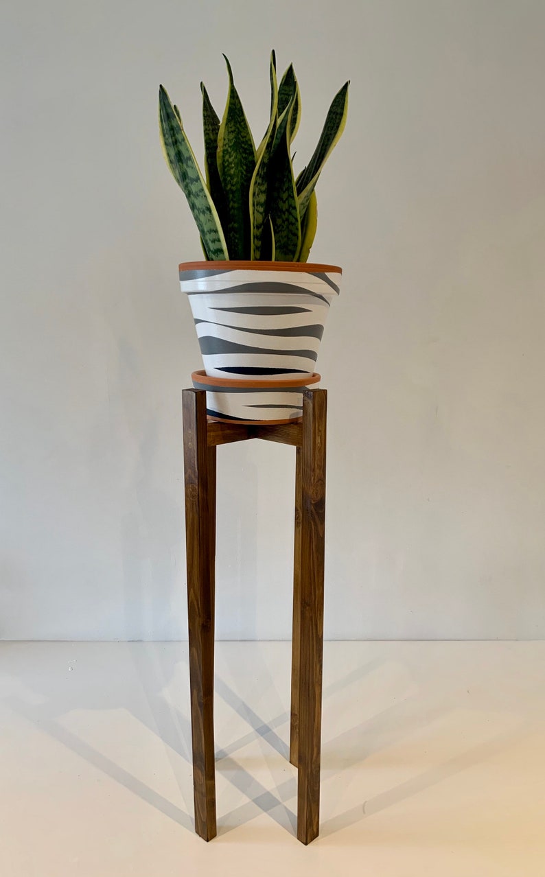 Plant pot Stand wooden stand in dark oak Planter holder in Solid Wood hand Painted Hand Made UK wood display in many size and colors
