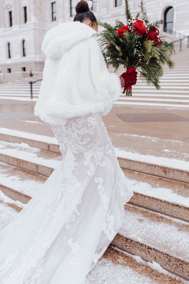 Ivory Faux Fur Bridal Cape, Wedding Faux Fur Coat, Bridal Cape, Hooded Cape, Hooded Fur Cloak, Fur Cape, Snow Wedding (Juliet Wht01)