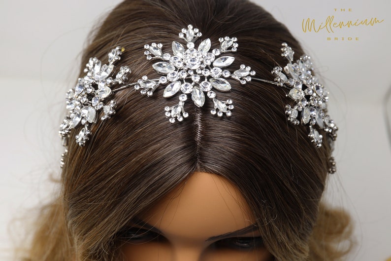 Crystals Floral Snowflake Headpiece, Hair Vine Headband, Bridal Hair Vine, Rhinestone Headband, Delicate Headband, Hair accessories.