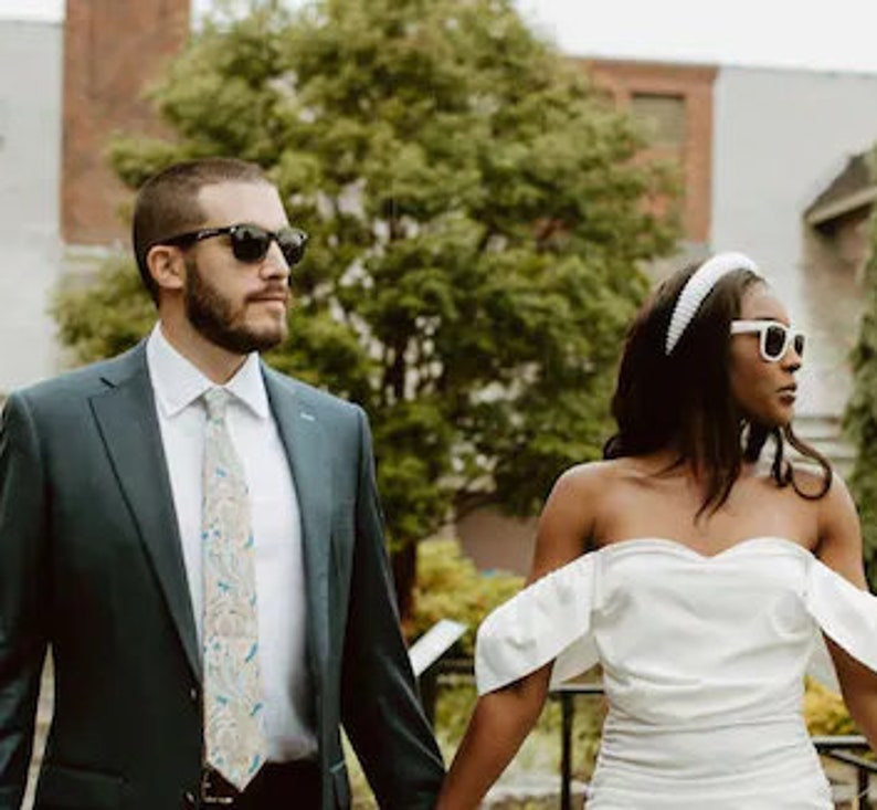 Honeymoon Sunglasses, Honeymoon Travel Accessories, Honeymoon Gifts, Honeymoon ideas, Bride Groom Sunglasses, Bride Groom Matching Honeymoon