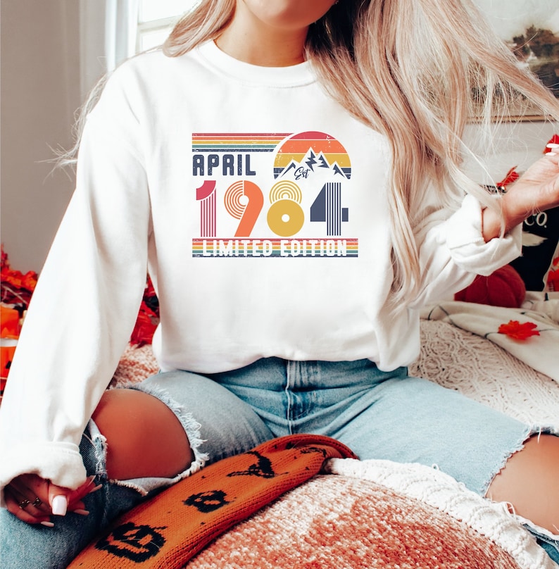 1986 Retro Birthday Sweatshirt &ndash; Vintage 40th Birthday Gift &ndash; Unisex T-Shirt for Men & Women &ndash; Classic 90s Style Party Anniversary Outfit