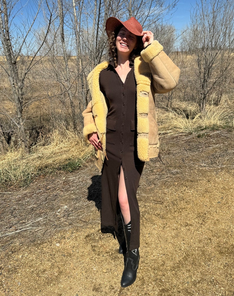 Vtg Marlboro Man authentic sheepskin coat with antler buttons! SZ 40