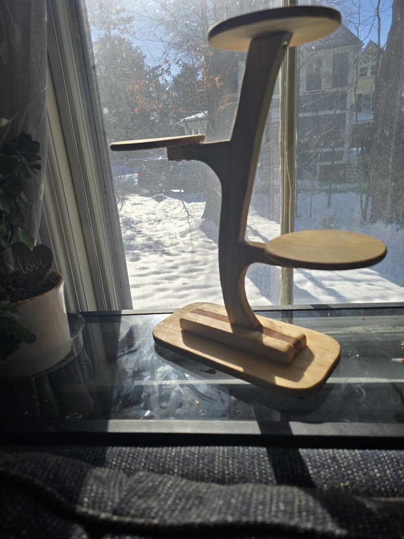 Zen plant stand

