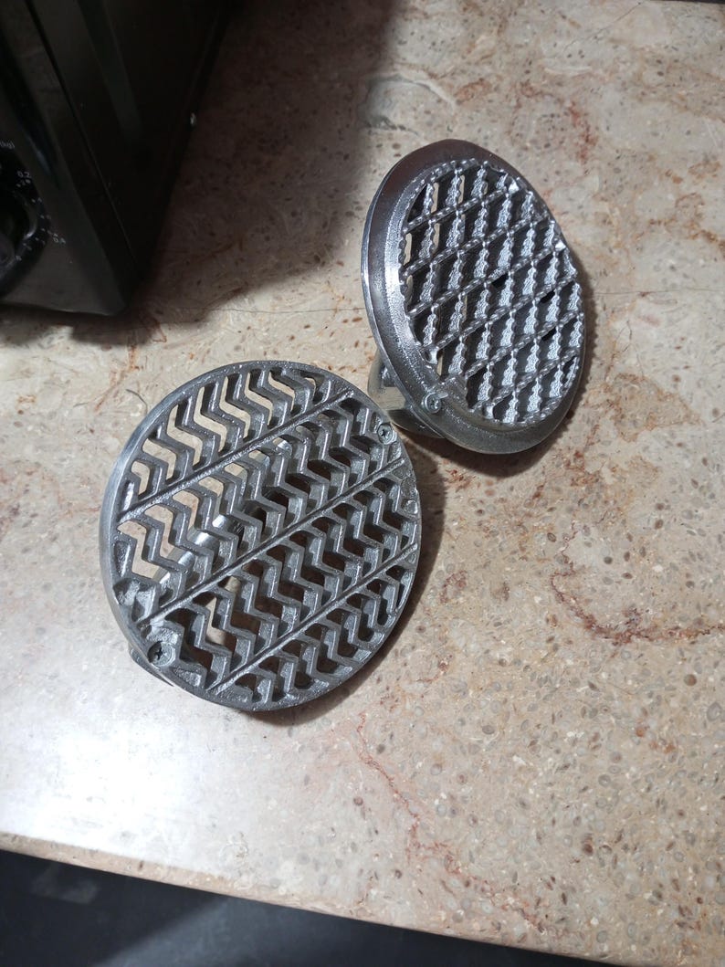 Set of 2 Roghni Naan Sancha | Kitchen Gift | Tandori Roti designed pattern | Bread Pizza Dough Stamp | Cooking kitchen Utensil Tool | Thapa
Analyze listing