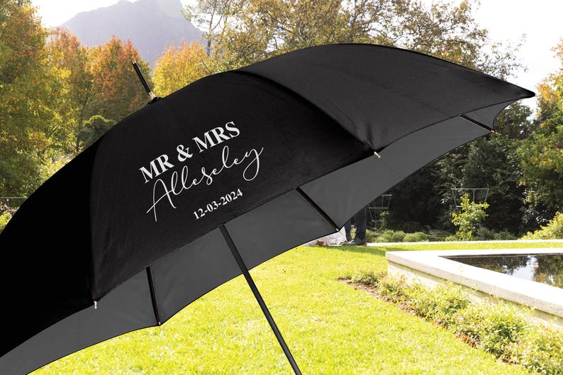 Personalised Wedding Umbrella, Wedding Day Umbrella, Mr and Mrs Umbrella, Umbrella with Name and Wedding Date, Outdoor Wedding Decor