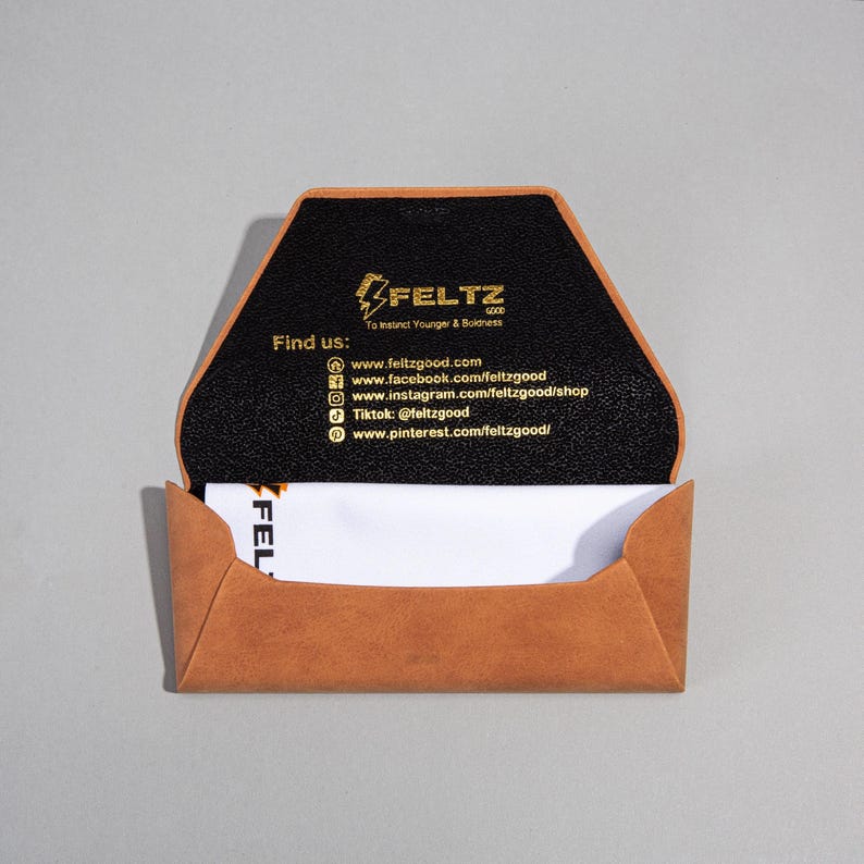 Chic Designer Square Rivet Frame Sunglasses with Personalized Sunglasses Case