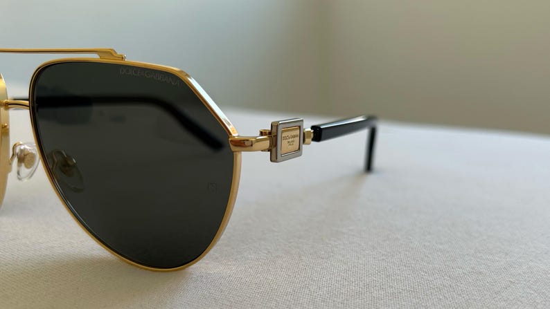 Vintage Dolce & Gabbana sunglasses for men - Elegant sunglasses with gold rims