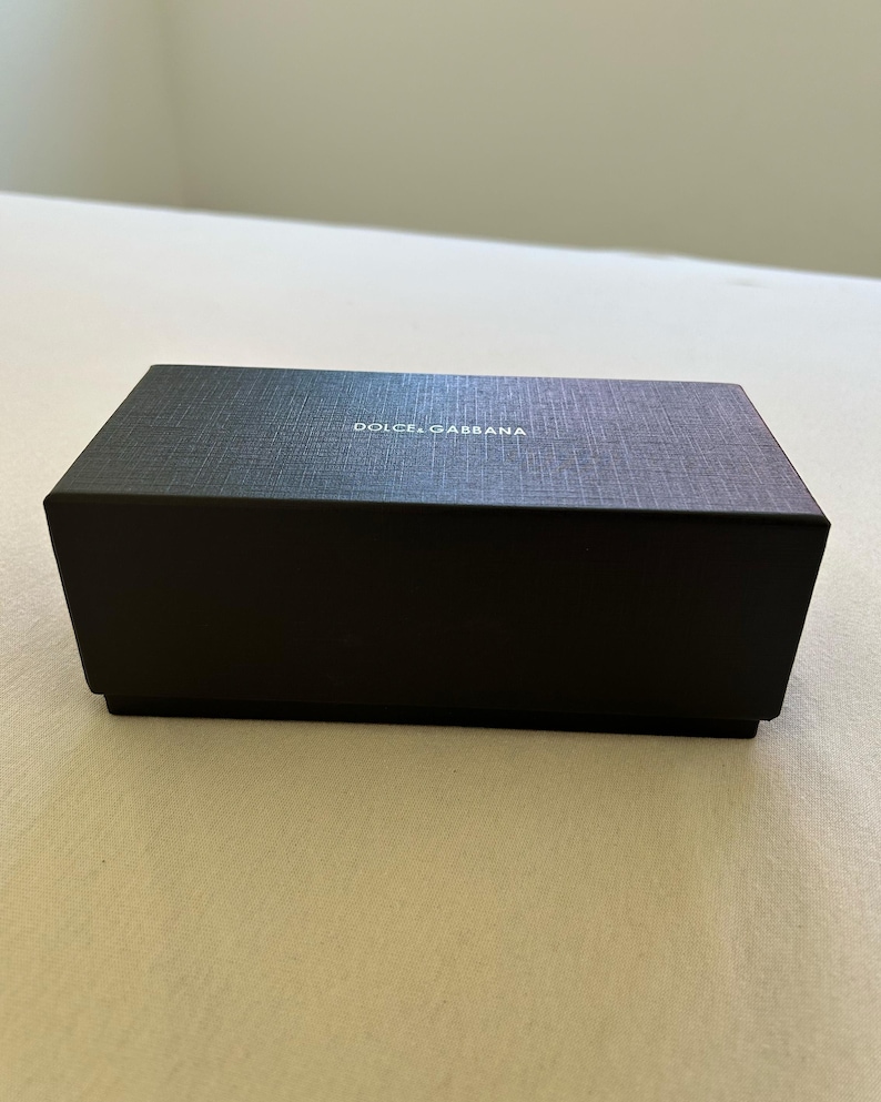 Vintage Dolce & Gabbana sunglasses for men - Elegant sunglasses with gold rims