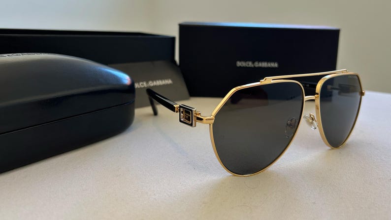 Vintage Dolce & Gabbana sunglasses for men - Elegant sunglasses with gold rims