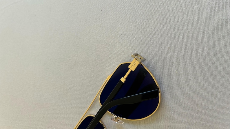 Vintage Dolce & Gabbana sunglasses for men - Elegant sunglasses with gold rims